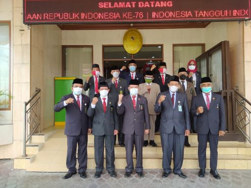 HUT 76 RI 3